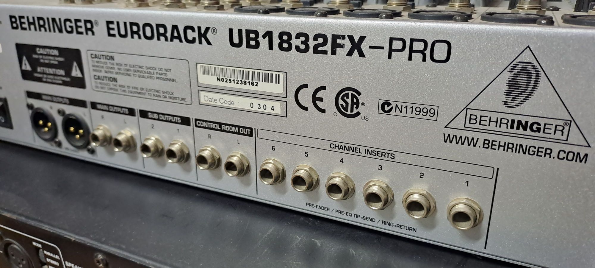 Behringer 1832-pro.mecci 2500.