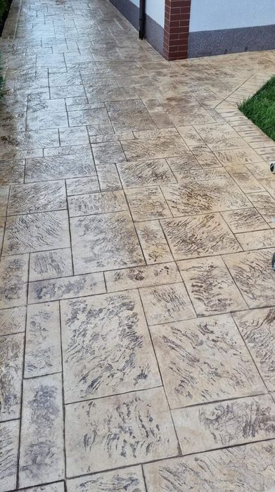 Beton amprentat 120 lei m p2 cu toate materialele incluse
