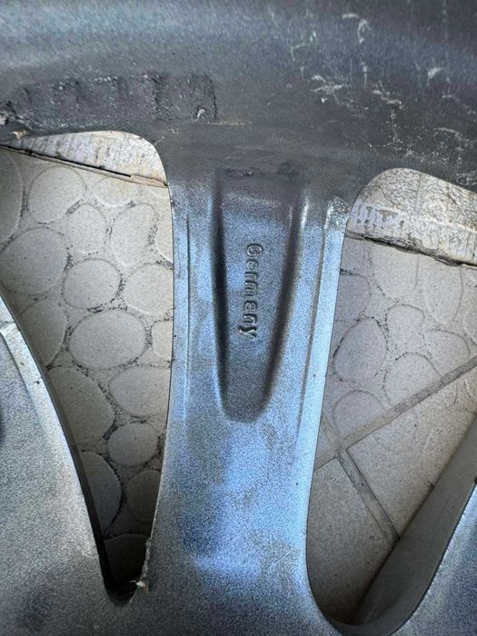 245/45/19 Гуми и джанти,тесла,tesla с датчици
