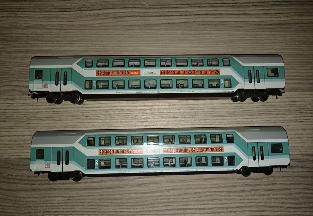 Fleischmann vagoane de călători etajate scara H0 

Preț pe bucata 250l