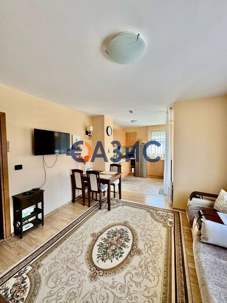 Продава се Двустаен апартамент в Свети Влас - 81 кв.м за 1223 €/кв.м - Снимка #2