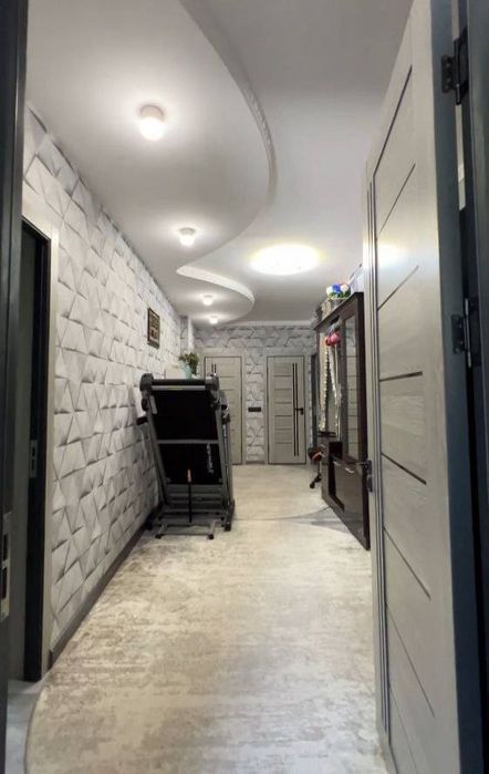 Срочно своя 3х комн янги Узбекистан янгибазар сентер