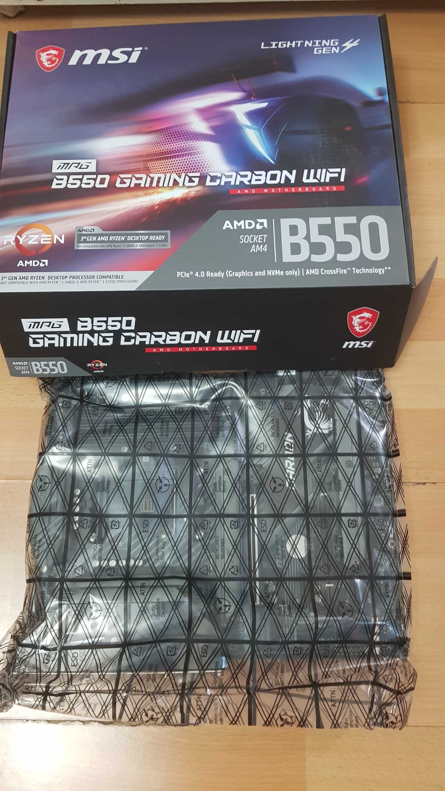 Дънна платка MSI MPG B550 Gaming Carbon Wi-Fi с 36 месеца гаранция