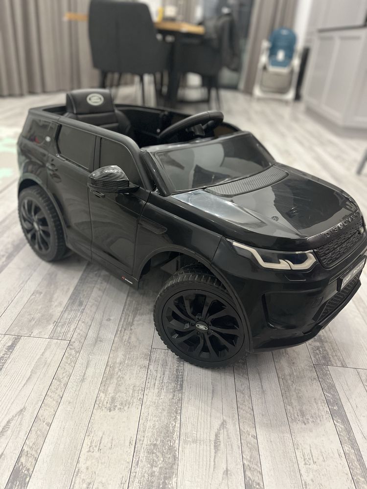 Акумулаторна кола Land Rover