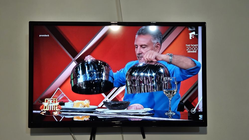 Televizor TeleTech 81 cm