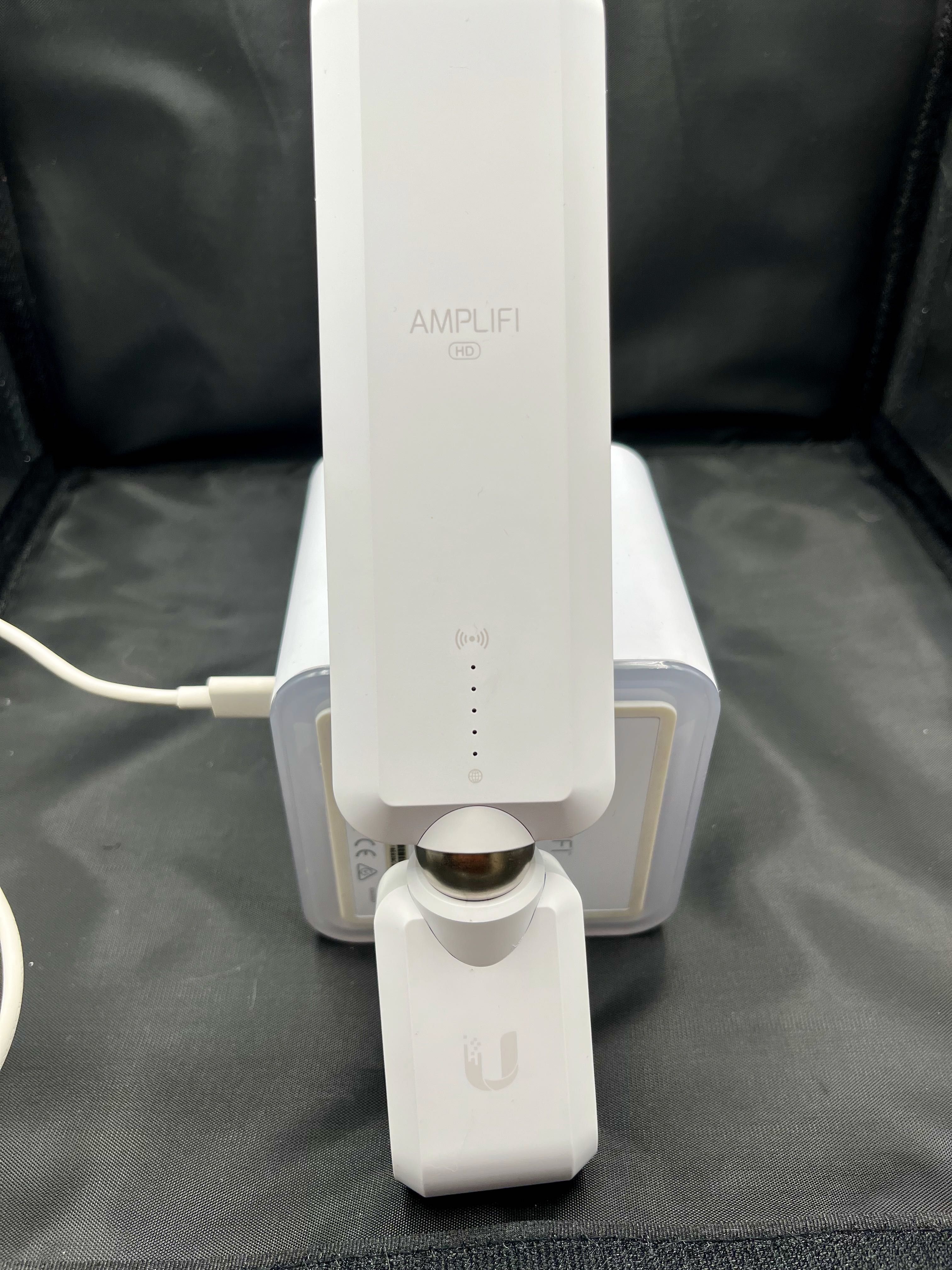 AmpliFi HD Mesh Router HD и разширител на обхват за големи сгради