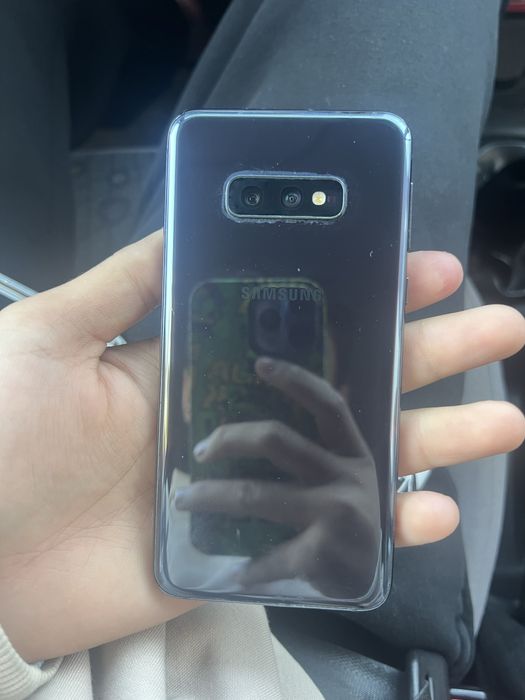 Самсунг galaxy s10e