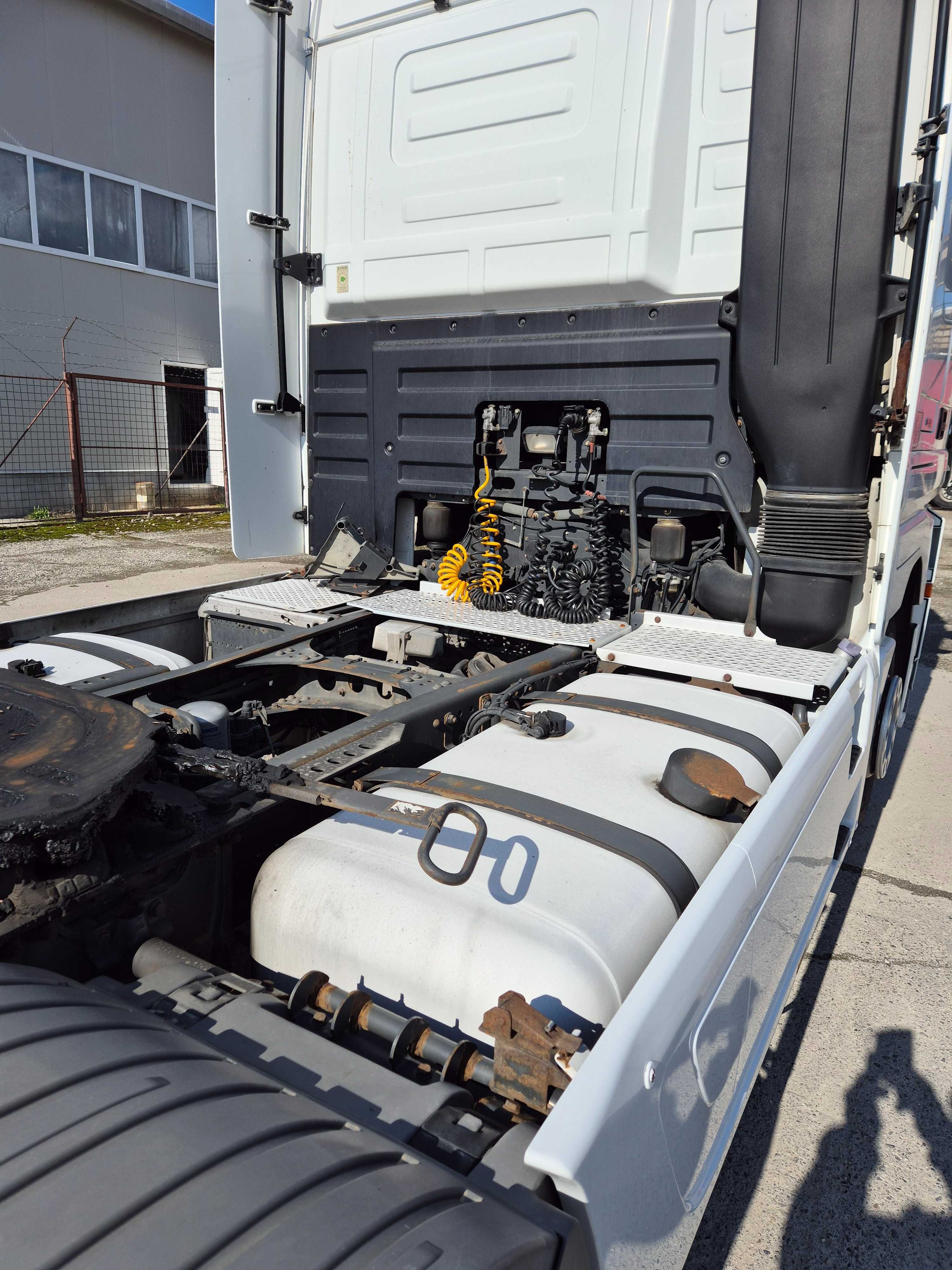 Vand cap tractor Mercedes Actros 1844