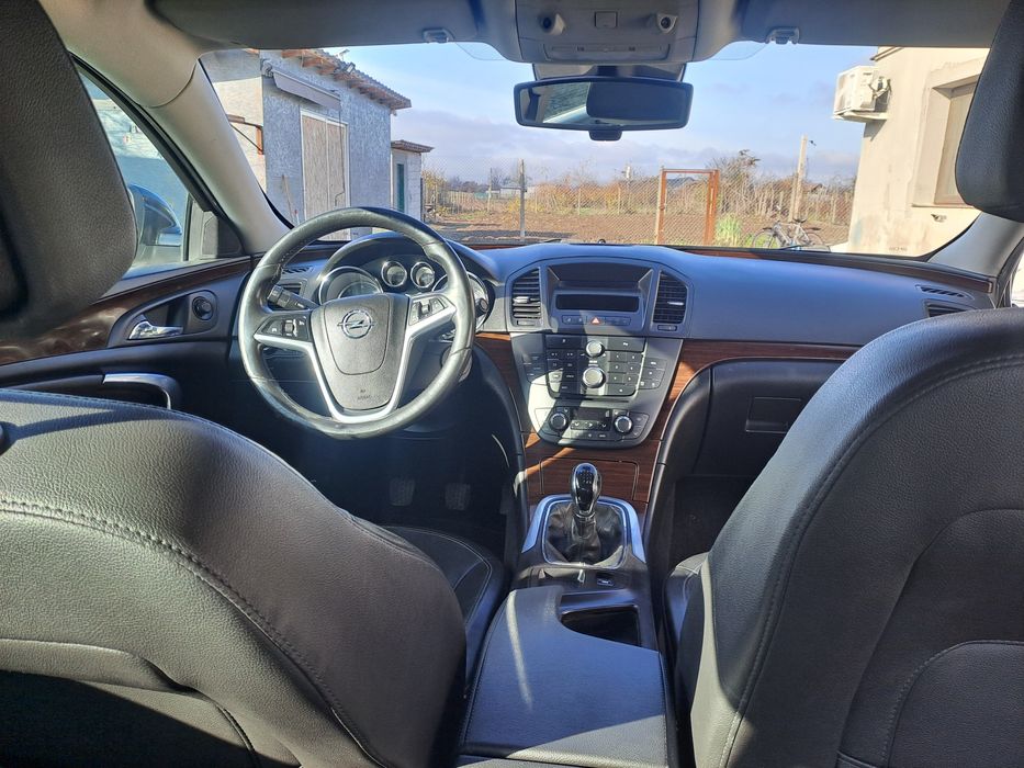 Vând Opel insignia 2.0cdti