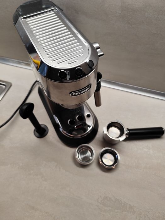 кафе машина Delinghi