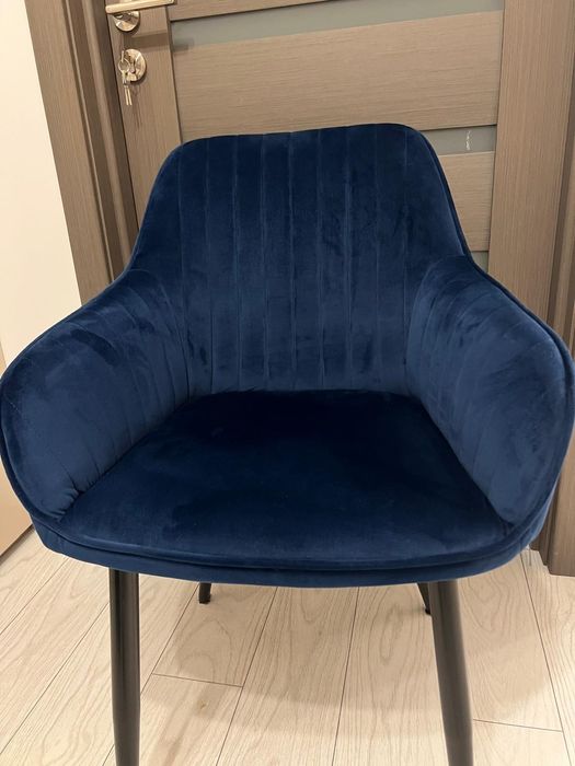 Scaune living din catifea. Stare nouă!