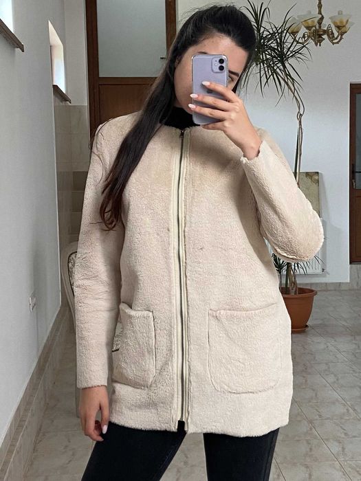 Pardesiu bej din blana artificiala pentru femei