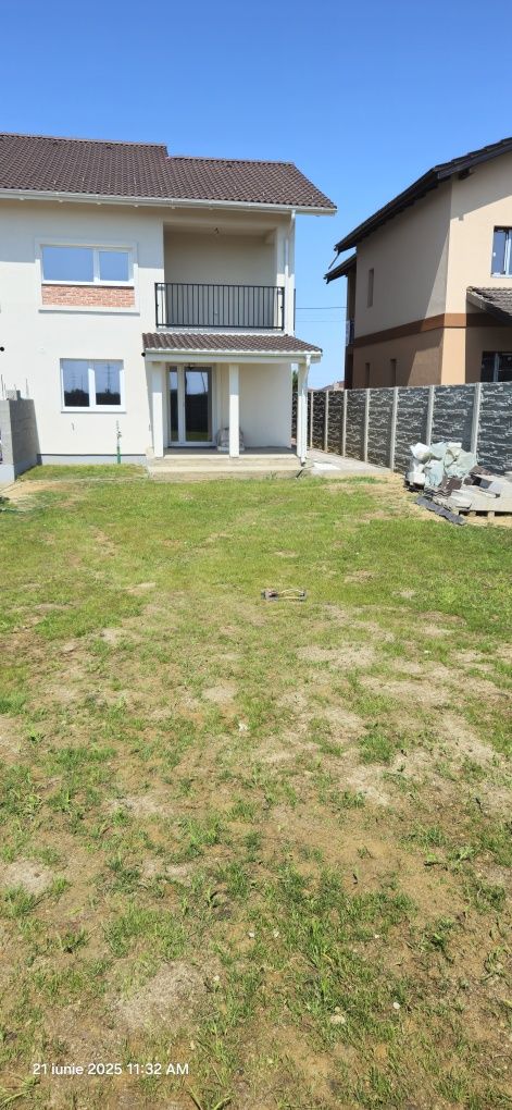 Proprietar ! Vand duplex 5 camere, 132 mp utili, zona f buna ! Mosnita