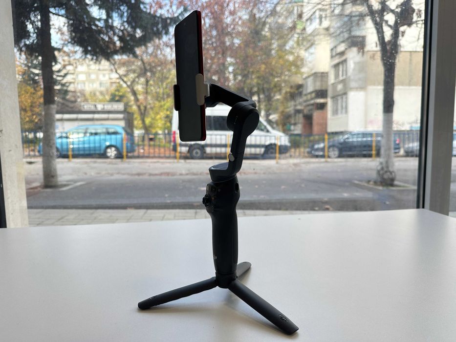 DJI Osmo Mobile 6 гимбъл за телефон
