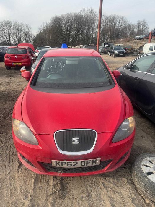 Dezmembrez Seat Leon 1.6 TDI cod motor CAY transmisie manuala