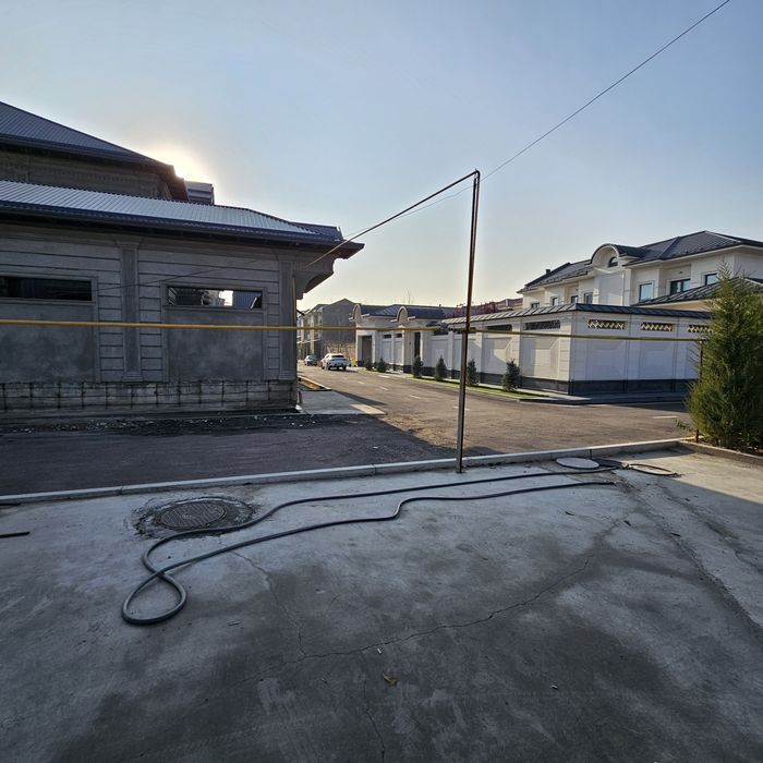 Амир Темур Уртаосиётранс!!коробка!! 3 соток 3 уровня 7ком.угловой!!!