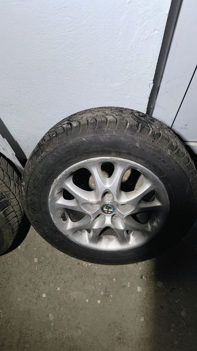 Vând anvelope de iarnă Debica