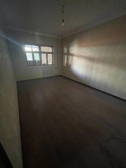 Продаю 2-х комнатную квартиру на Сергели 8