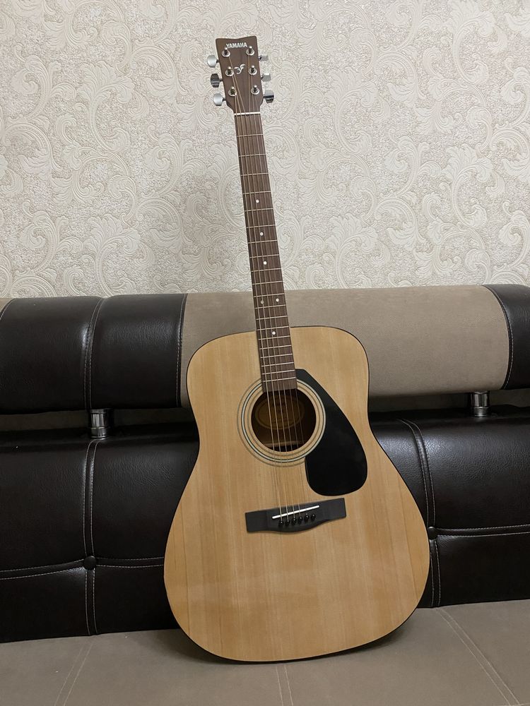Продам гитару YAMAHA F310