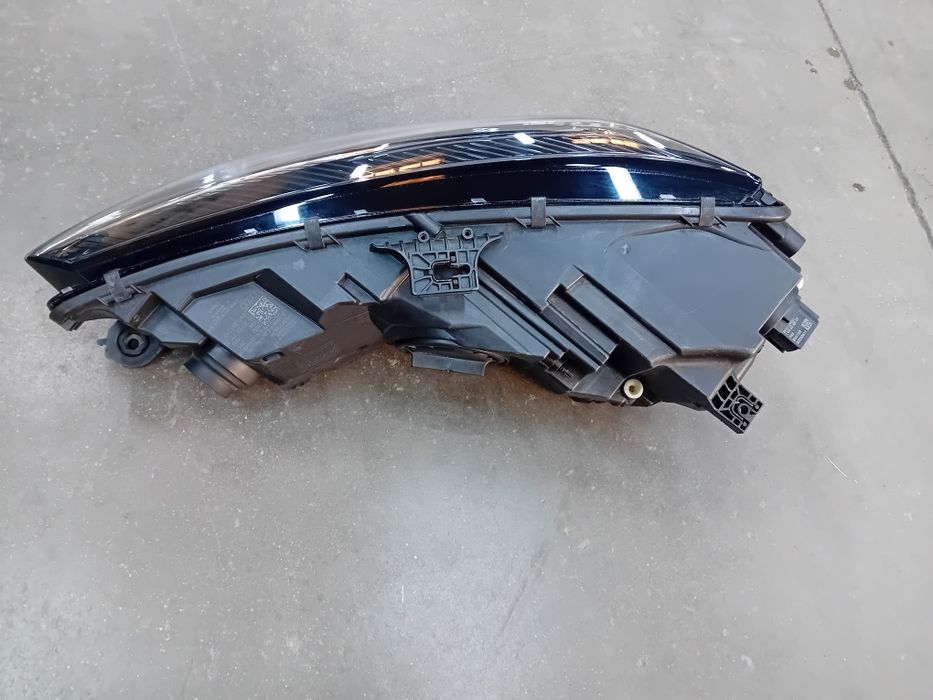 Far dreapta Audi A4 B9 Facelift Full Led