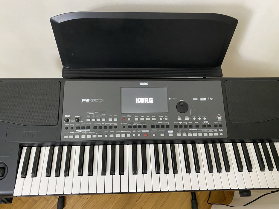 KORG PA600 -aranjor profesional -STARE CA NOU