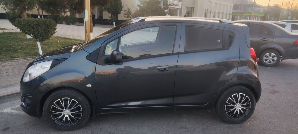 Srochniy Spark sotiladi