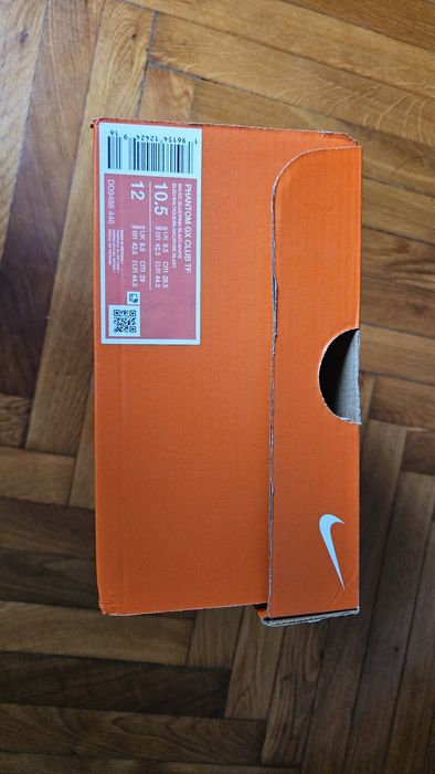 Ghete de fotbal nike phantom