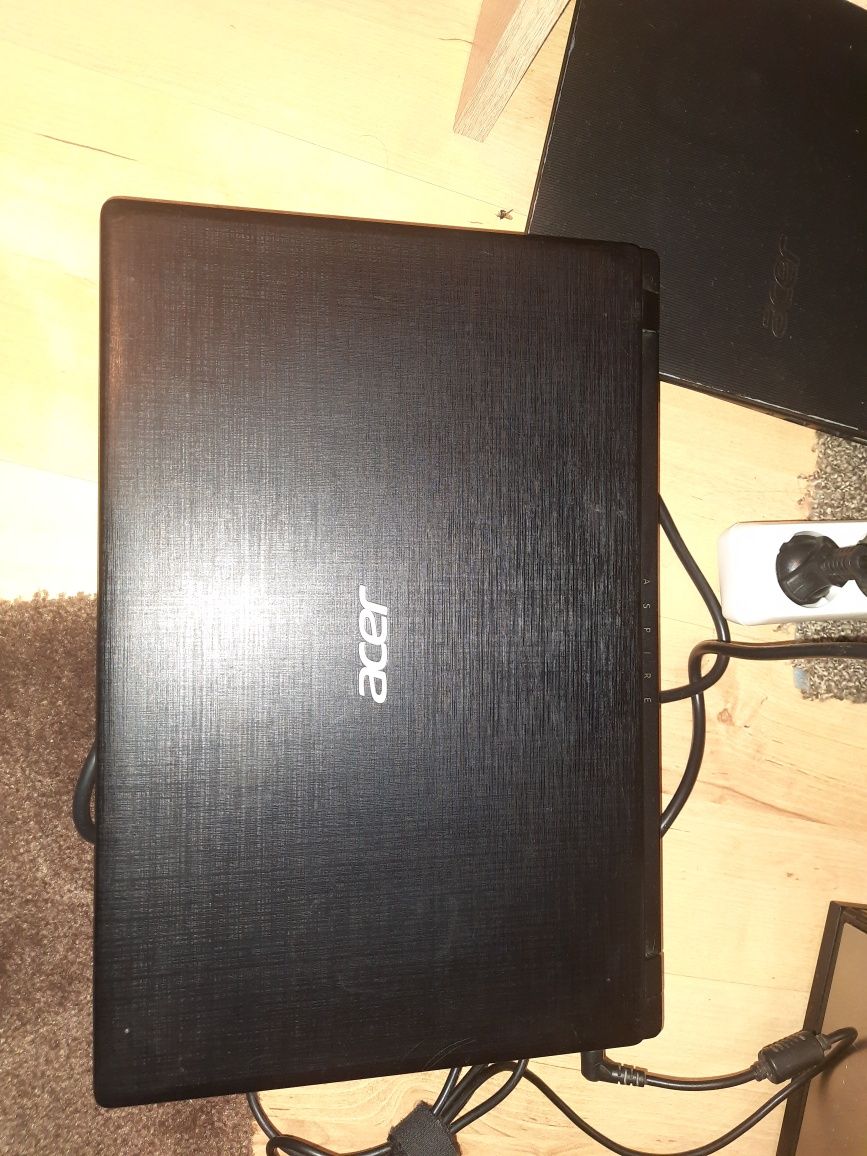 Laptop Acer n17Q1, 4gb,ssd 128 gb m2