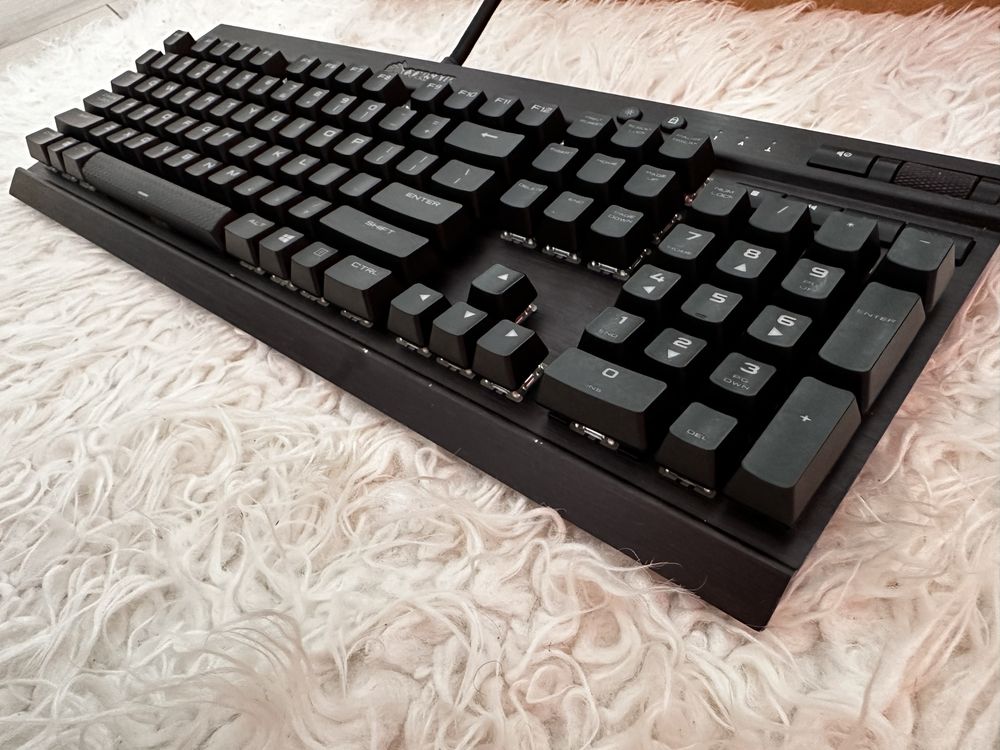 Tastatura mecanica corsair k70 rapidfire