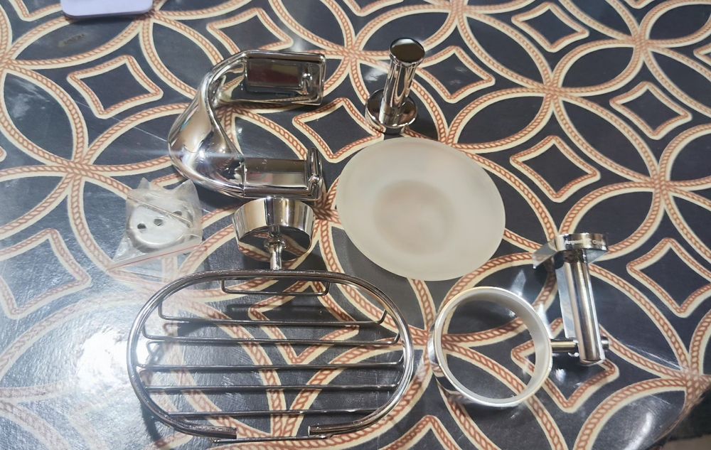 Продаётся набор для ванной комнаты, фирменный аргент кристал