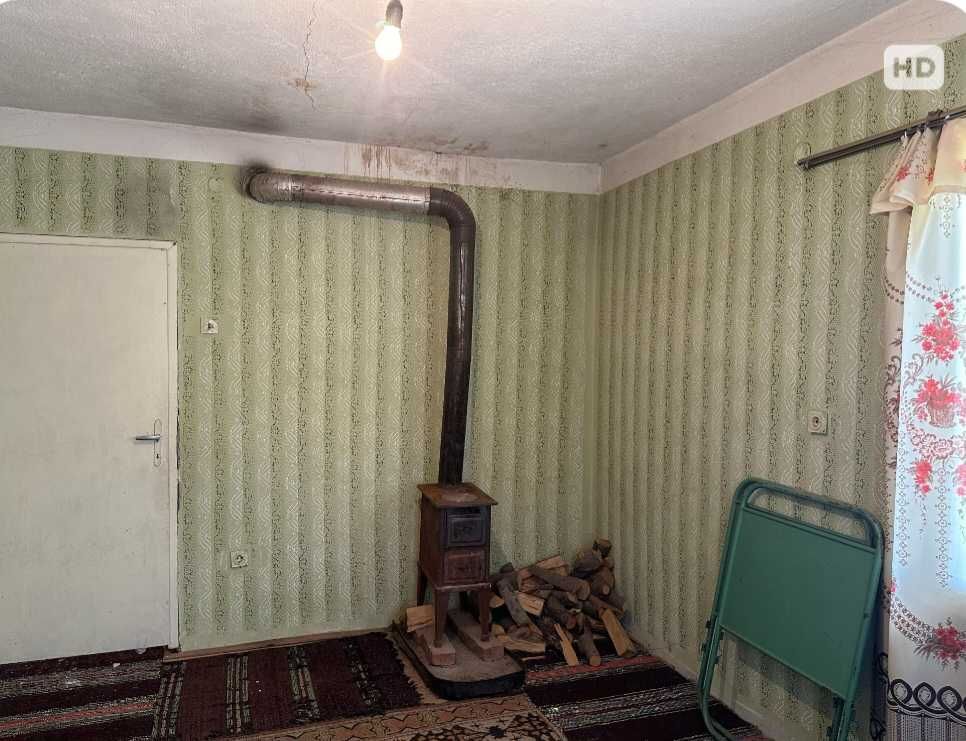 Продава къща в с. Гюешево.