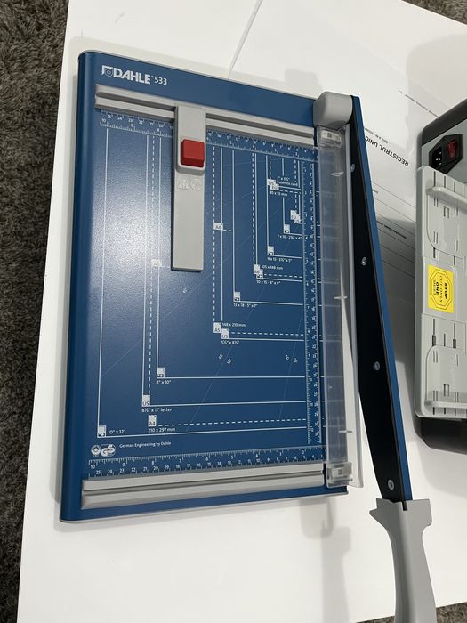 Imprimanta epson l8050 , taietor automat carti de vizita, ghilotina