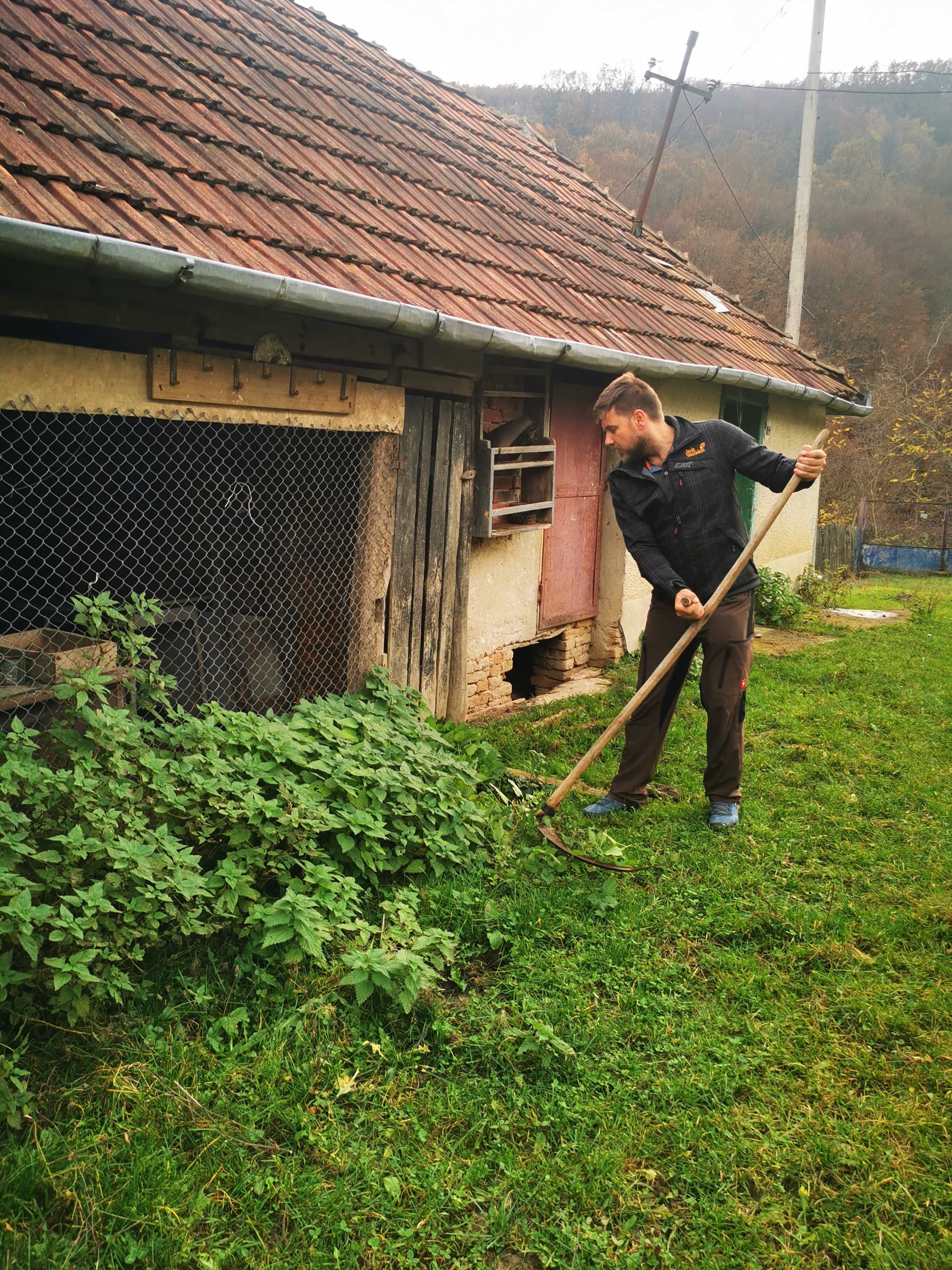 Casă de vânzare, plus 76500 metri pătrați(7 hectare și 65 de ari)