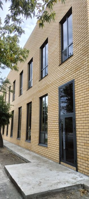 Алюминевые окна, двери, витражи, перегородки любой сложности и цвета.