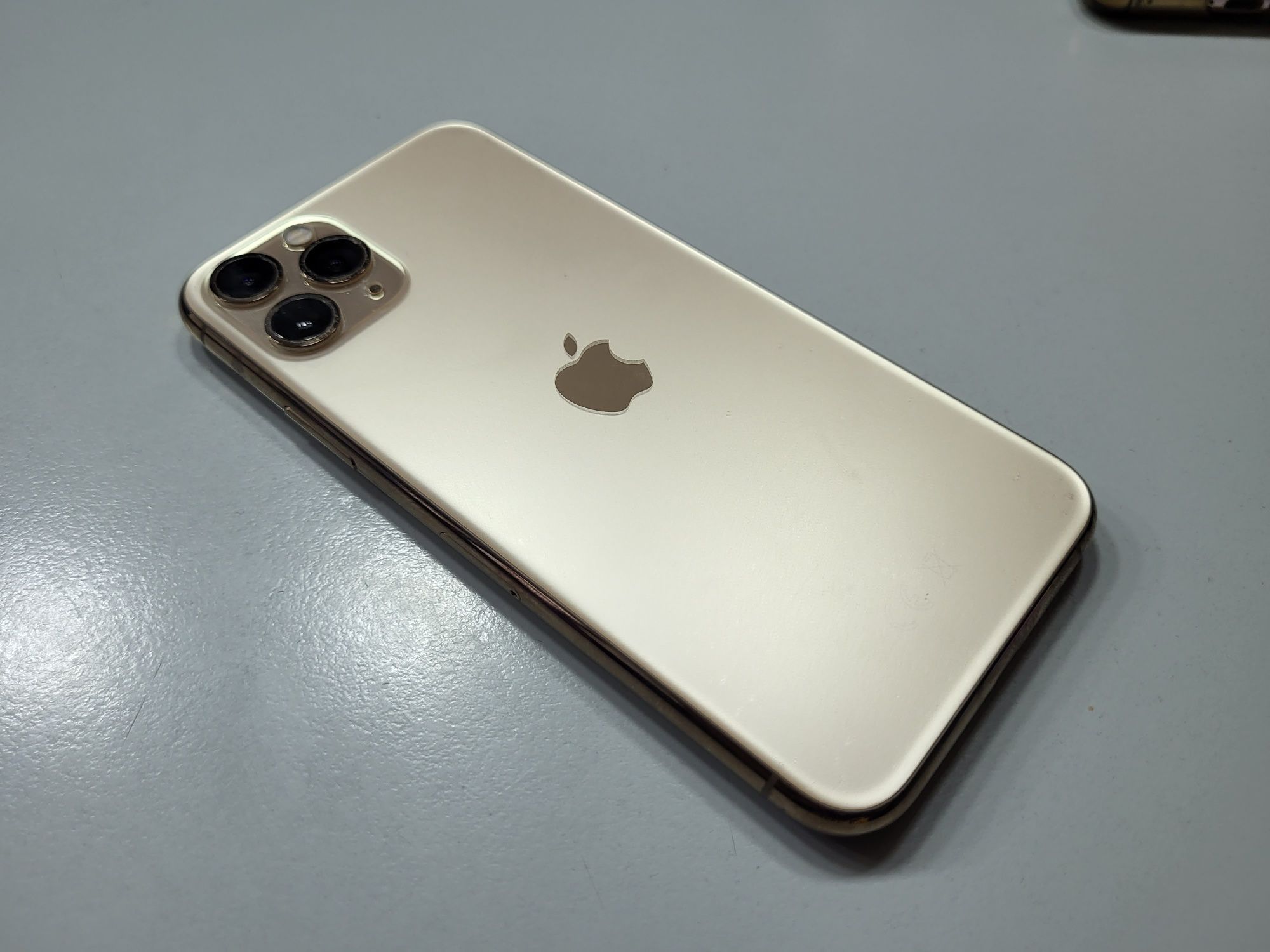 iPhone 11 Pro Gold Impeabil ca nou