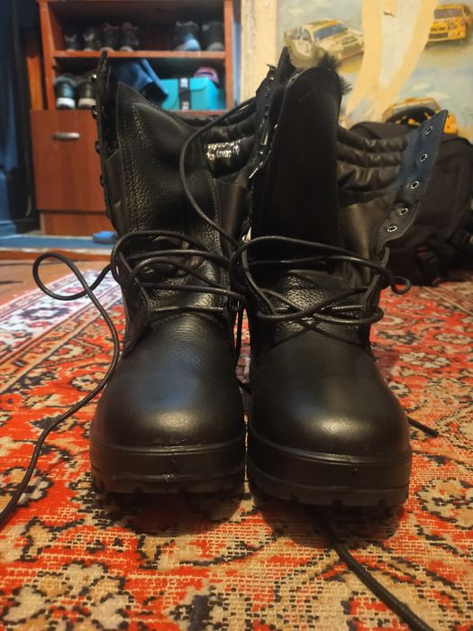 Продам зимний берцы