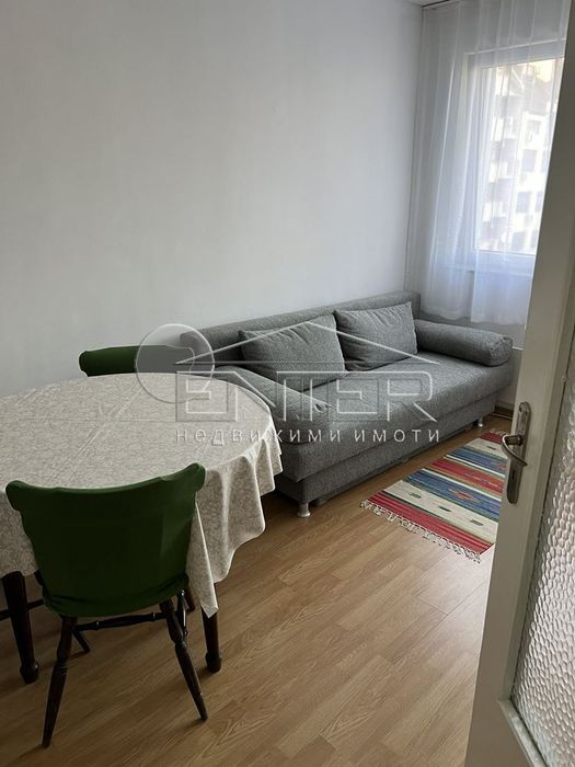 Дава се под наем Двустаен апартамент в Варна, Окръжна болница - 56 кв.м за 408 € - Снимка #1