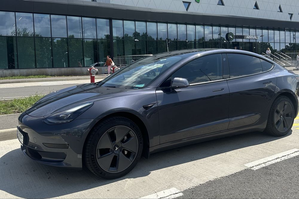 Tesla Model 3 -2023