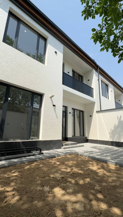 Chilonzorda 1 sotixli 5 xona uchaska sotiladi