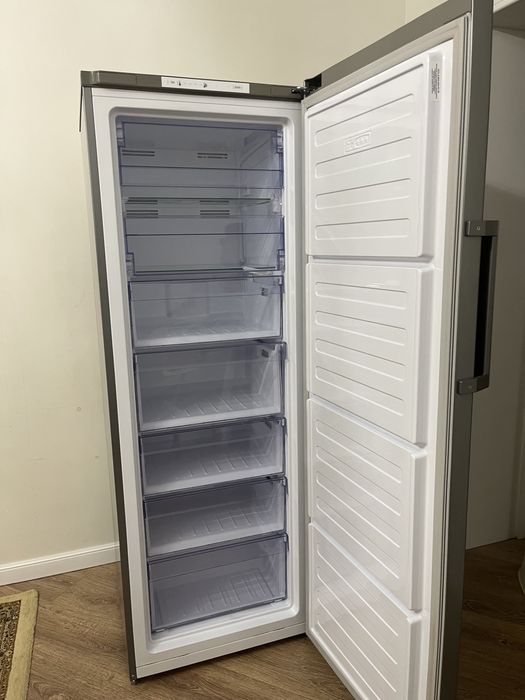 Морозильник б/у НЕ МОРОЗИТ но работает