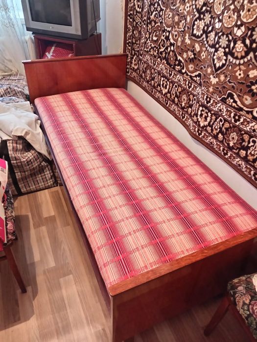 Кровати продаются