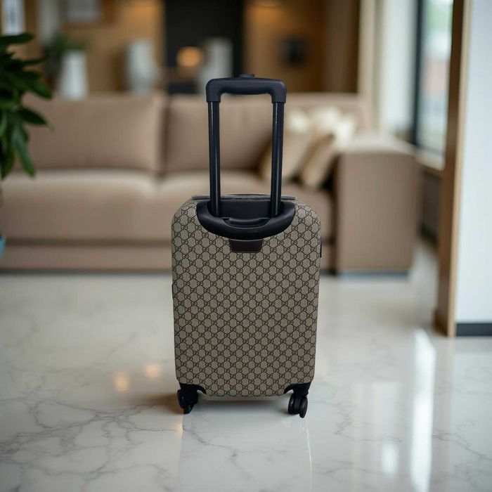 куфар гучи кафяв бежов естествена кожа сак чанта gucci на колела