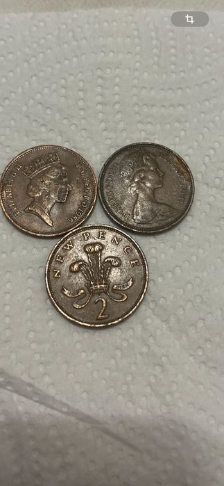 Elizabeth Regina a Angliei one pound,Monede  Anglia