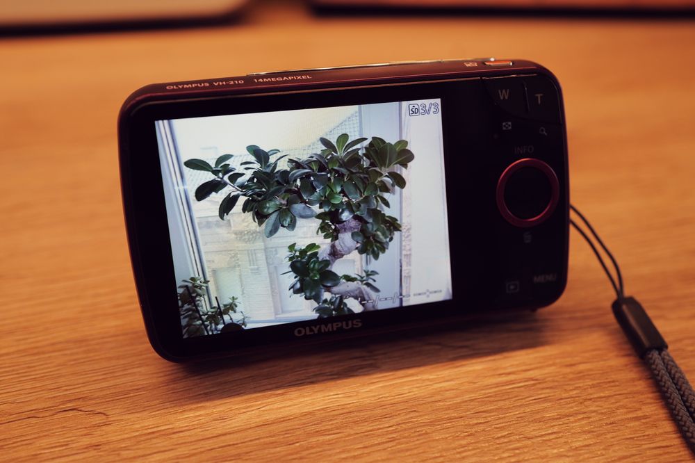 Aparat foto Olympus VH 210 14Mp Pink Red gloss incarcare USB instagram