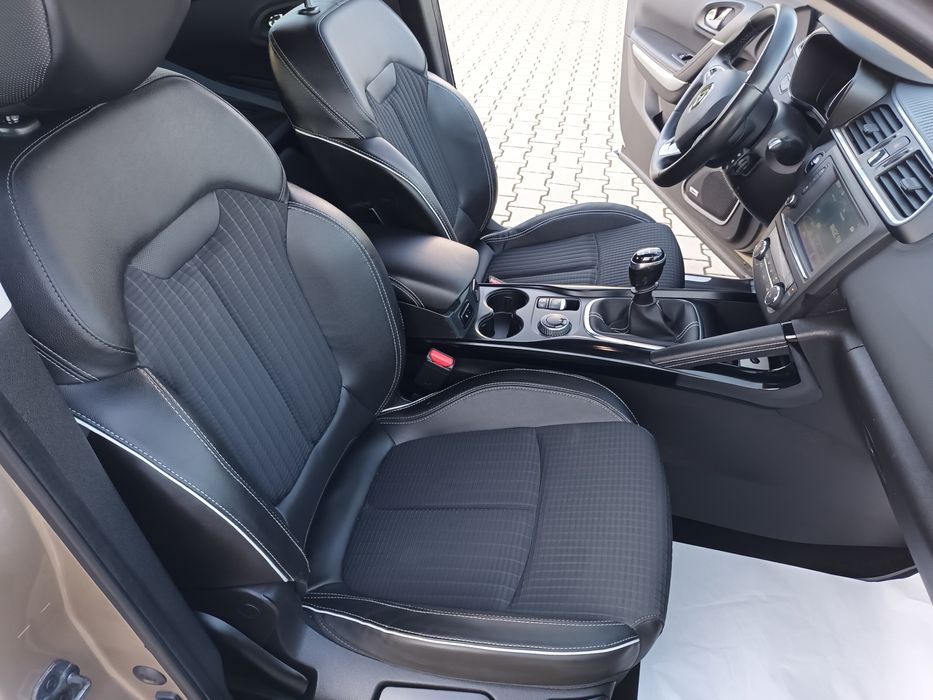 Renault kadjar  4X4  BOSSE 1.6 dci 131 cp   . panoramic