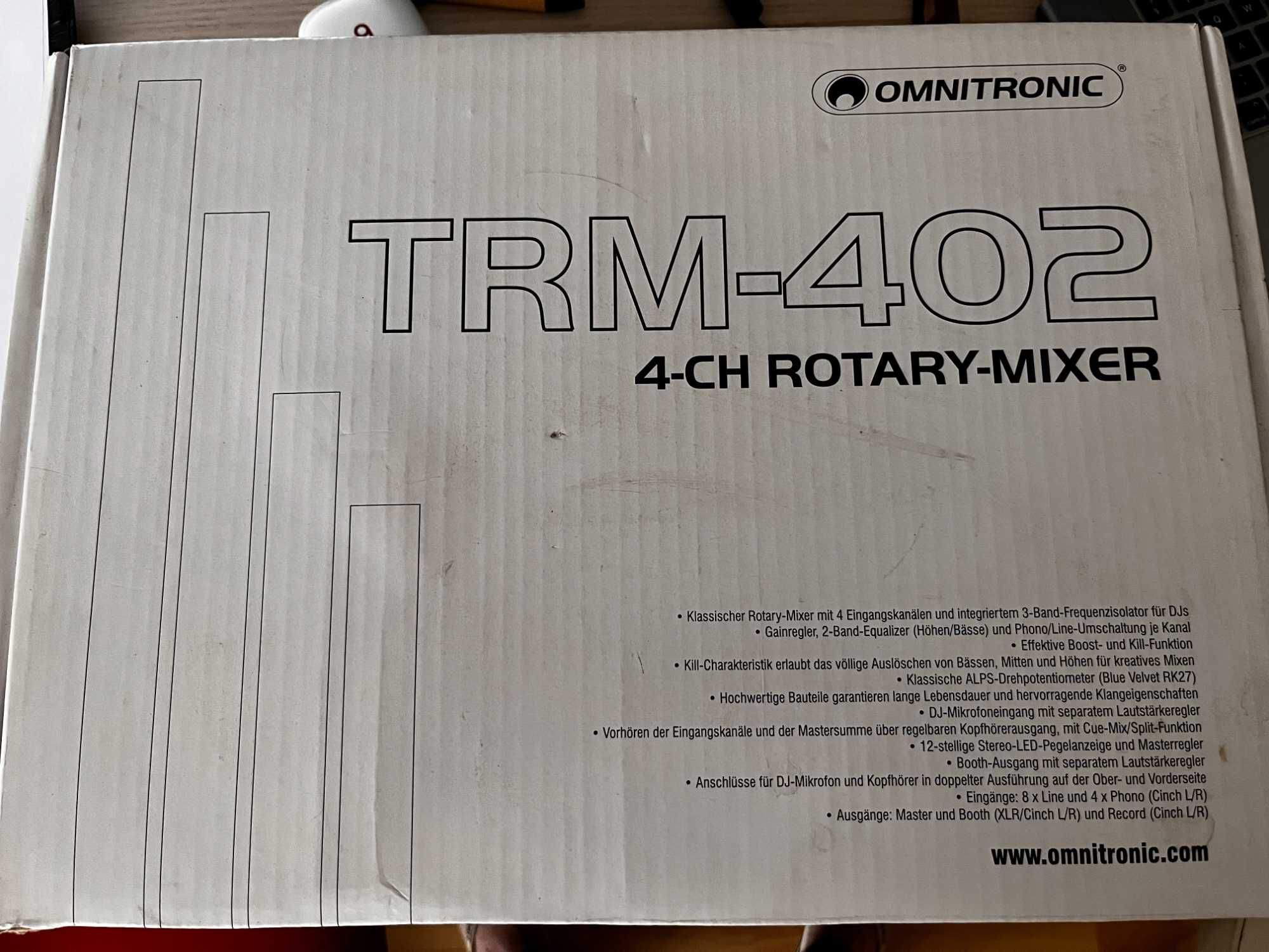 Mixer cu 4 canale OMNITRONIC TRM-402