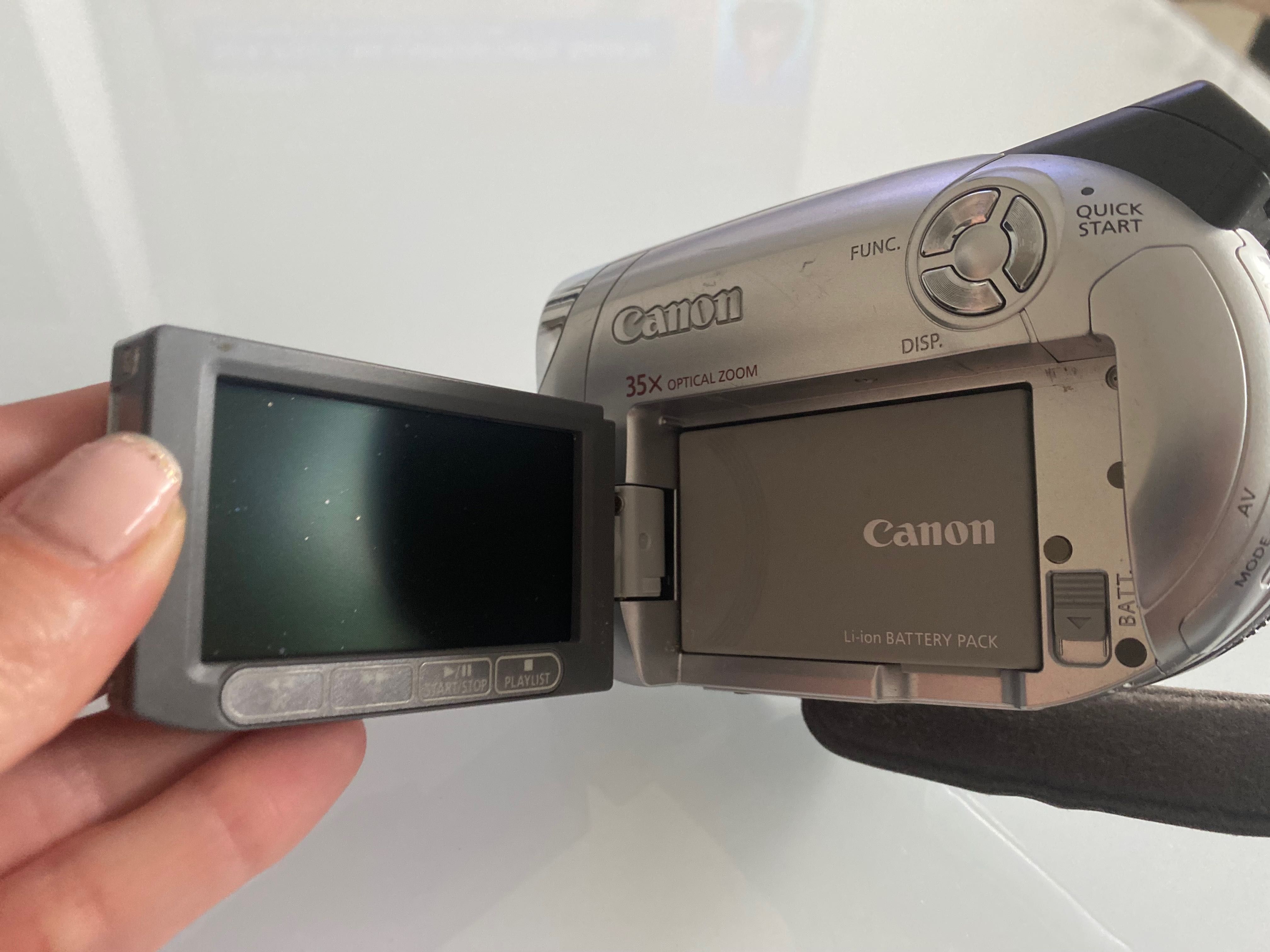 Видеокамера  Canon