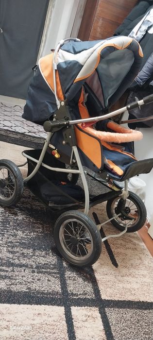 Продам коляску. В хорошем состоянии
