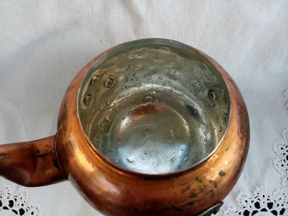 Стар меден чайник
