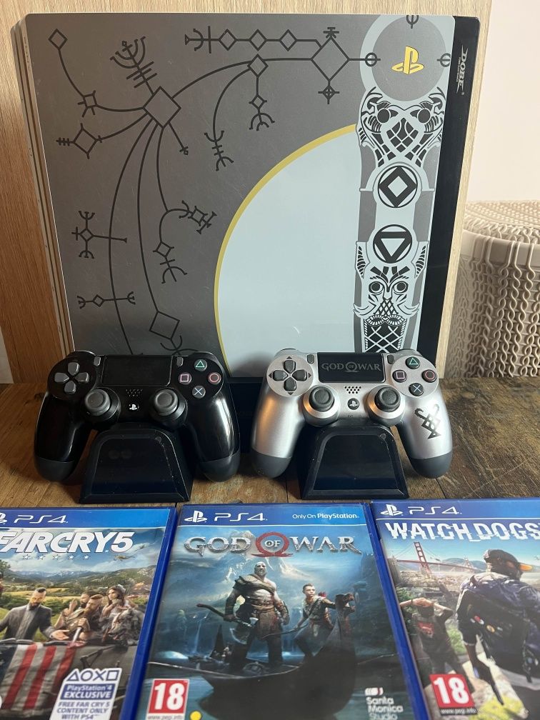 PS4 Pro 1TB God of War Limited Edition (версия 11.00] с над 150 игри!